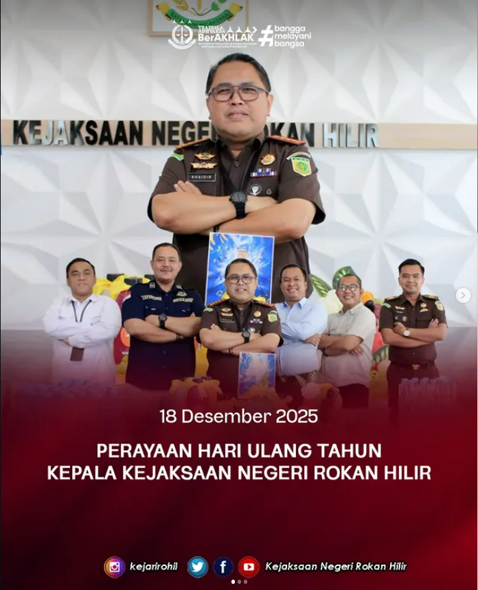 Keluarga Besar Kejaksaan Negeri Rokan Hilir menggelar perayaan Hari Ulang Tahun Kepala Kejaksaan Negeri Rokan Hilir, Bapak Khaidir, S.H., M.H.,