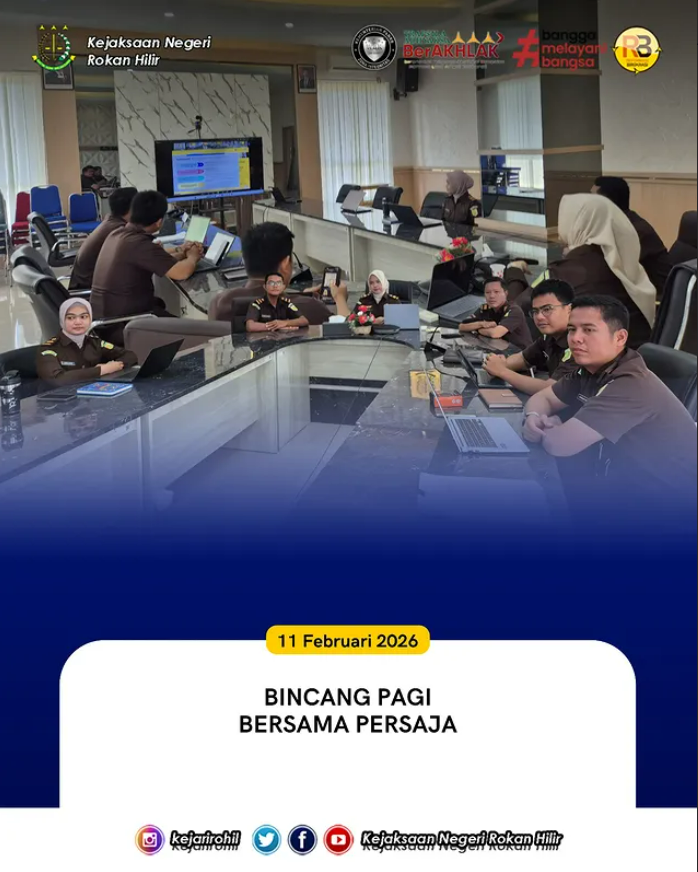 Para Jaksa dan Calon Jaksa Kejaksaan Negeri Rokan Hilir mengikuti kegiatan Bincang Pagi PERSAJA secara daring melalui Zoom Meeting